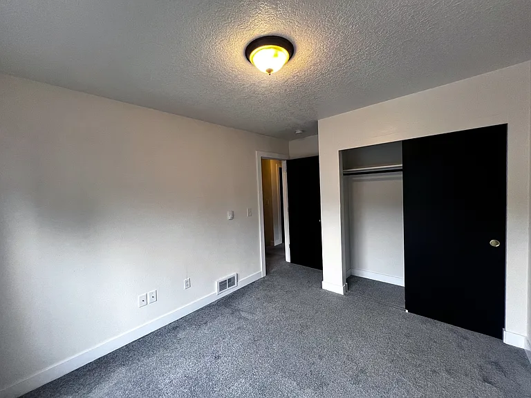 940 NW 7th Ave #10 — Photo 26