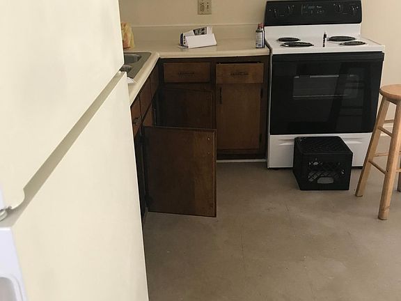 4th image of 90 Maury St