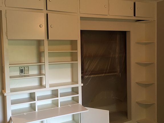 bedroom built in