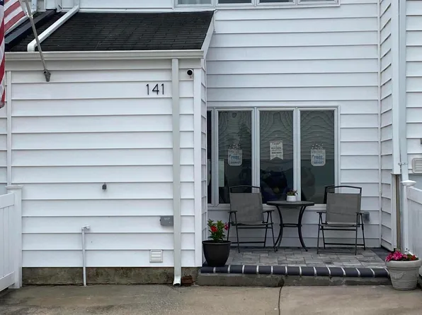 141 Hampton Grn, Staten Island, NY 10312