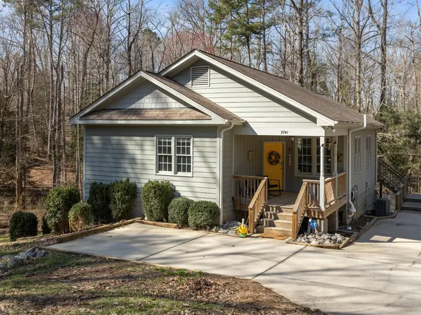 3741 Manly Farm Rd, Wake Forest, NC 27587