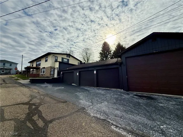 10 S Ohio St, Dellroy, OH 44620