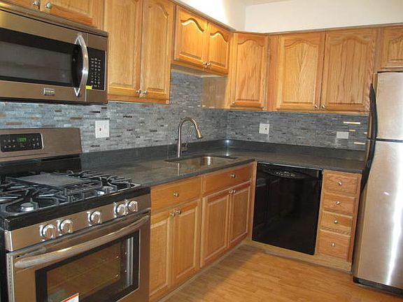3rd image of 5500 Carriageway Dr APT 103