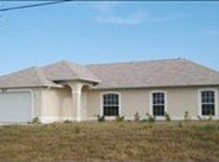 225 NE 5th Ter, Cape Coral, FL 33909