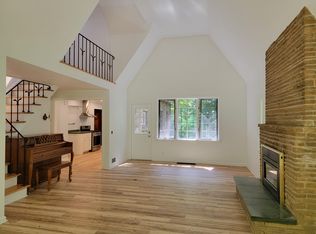 73 Huntington Hills Ctr, Rochester, NY 14622