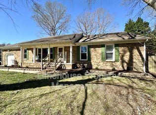 704 Mildenhall Dr, Chesapeake, VA 23322