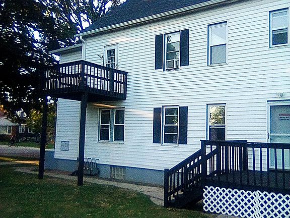 2nd image of 1419 S Jackson St