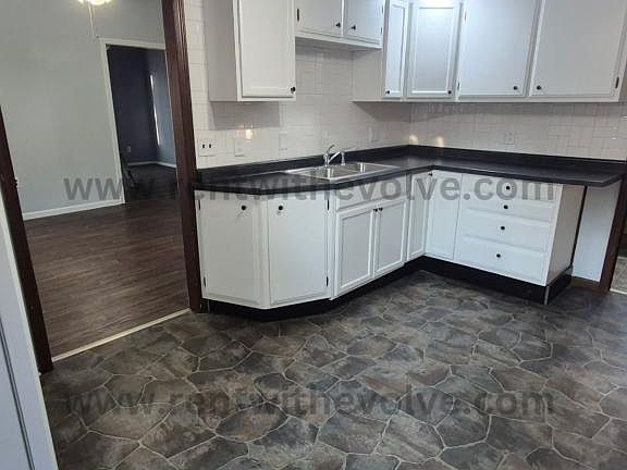 2nd image of 1616 N East St