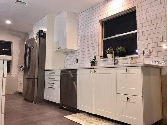 5th image of 218 Timbercove Cir