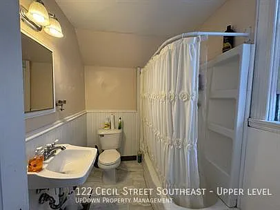 122 Cecil St SE #UPPER LEVEL — Photo 8