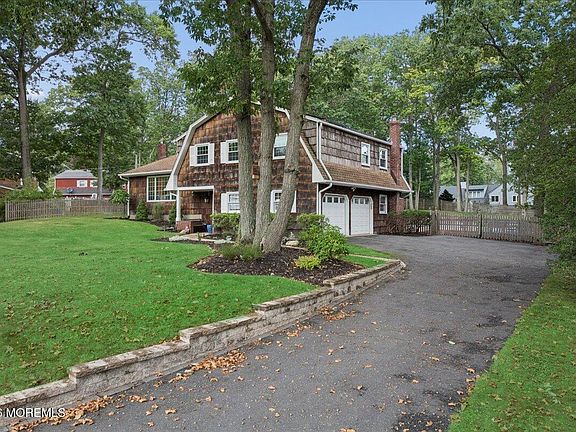 4th image of 7 Sandspring Drive