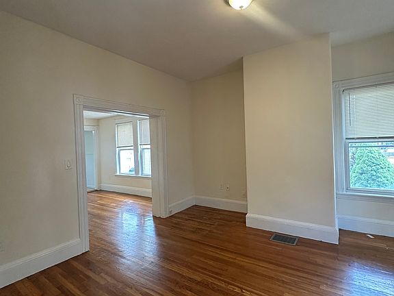 5th image of 55 Bonair St #1