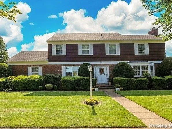 30 Merillon Avenue, Garden City, NY 11530