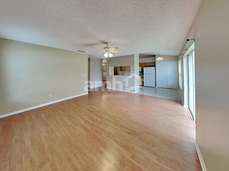 12131 Woodglen Cir — Photo 6