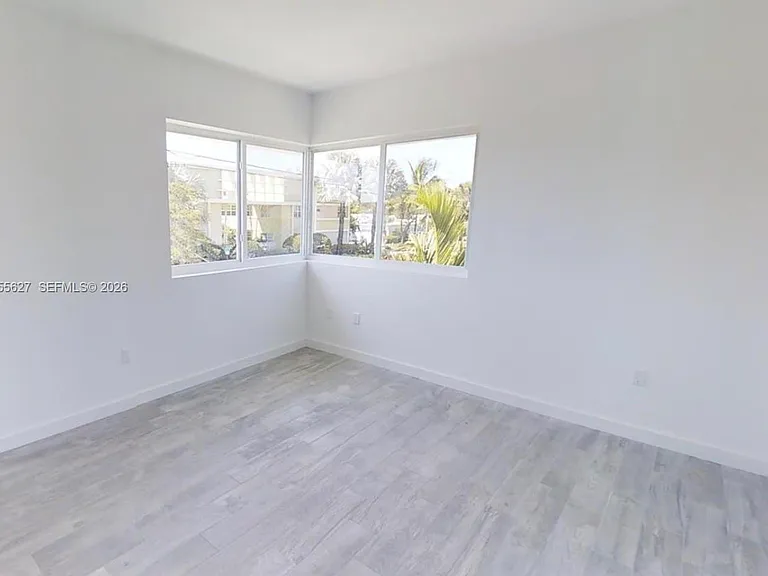 321 S Shore Dr #12 — Photo 6