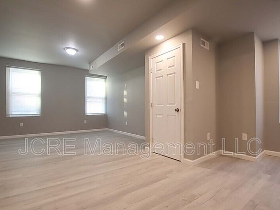 5th image of 4225 Otter St Floor 2