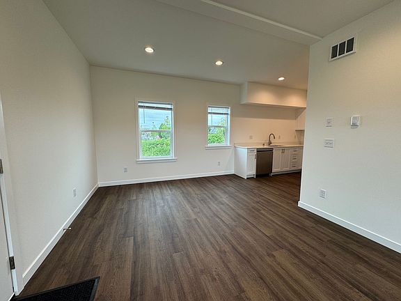4th image of 9520 270th St NW #D