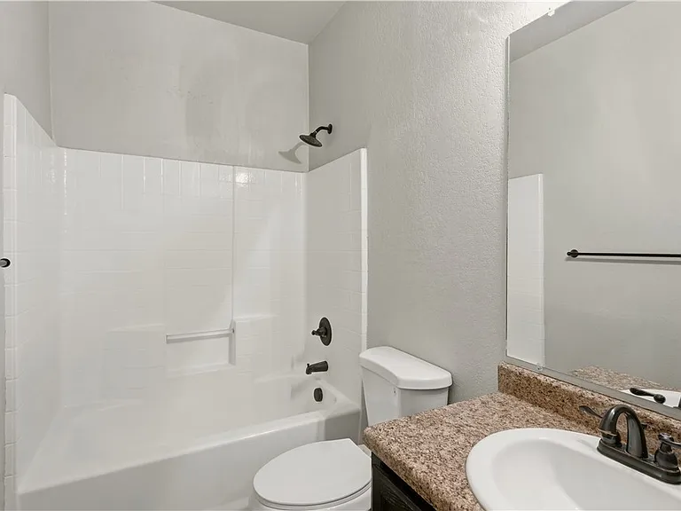 147 Rosedale Ave — Photo 21
