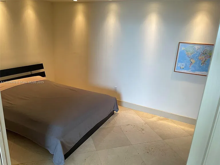 6365 Collins Ave #3404 — Photo 11