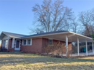 8908 Woestboul St, East Saint Louis, IL 62203