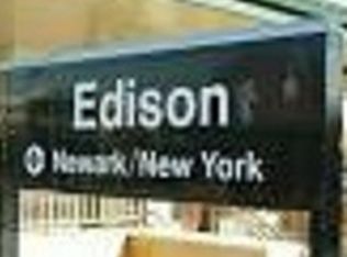 1901 Raspberry Ct, Edison, NJ 08817