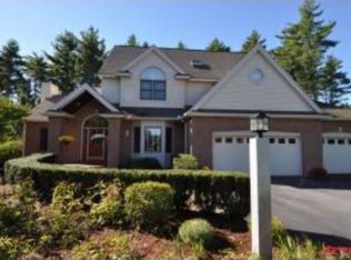 8 Crestwood Ln, Nashua, NH 03062