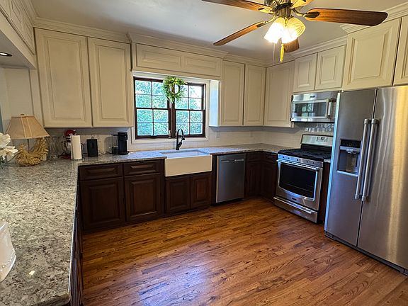 5th image of 118 Woodlawn Dr