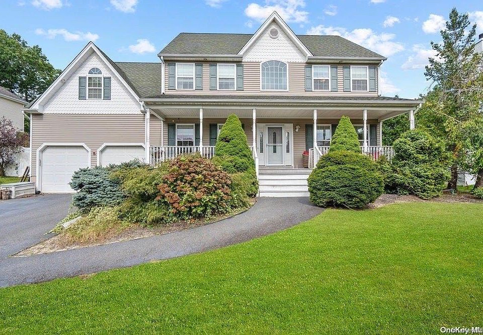 1st image of 8 Cypress Court
