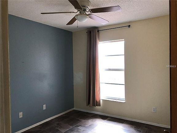 5th image of 234 E Fern Dr