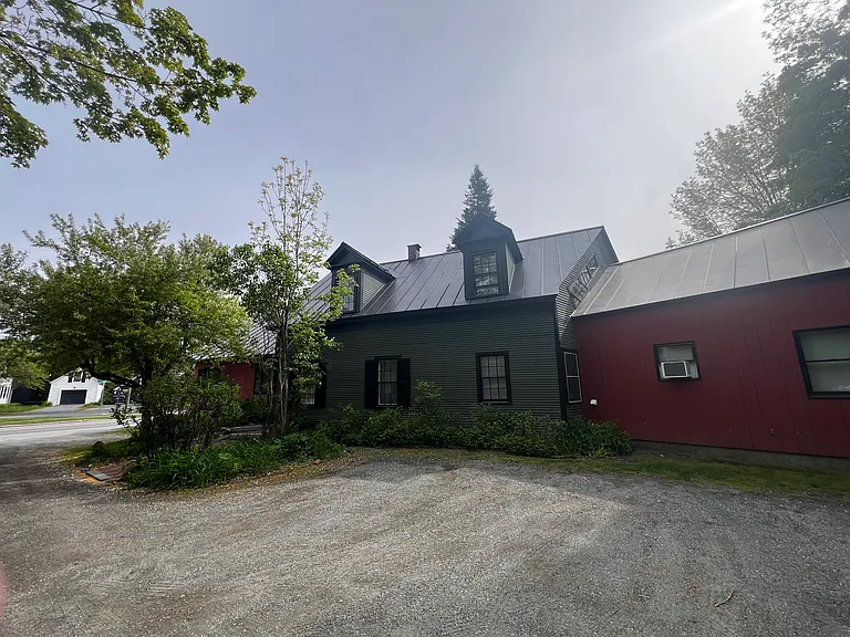 81 Central St #B — Photo 22