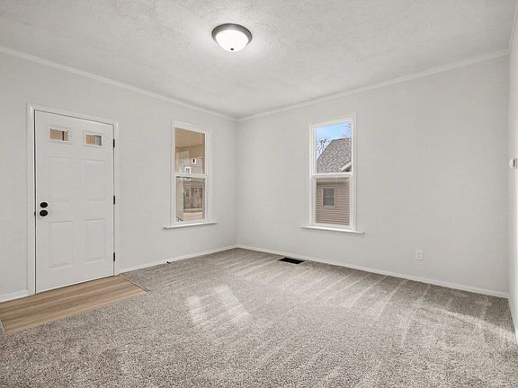 2nd image of 29 N Green St