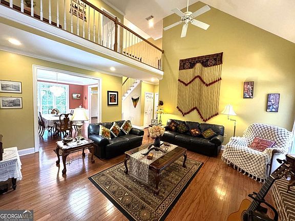 5th image of 315 Millstone Cir