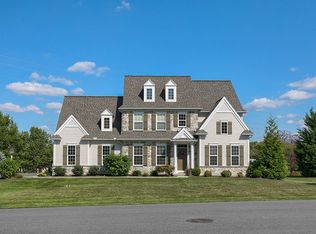 304 Country Meadows Dr, Lancaster, PA 17602