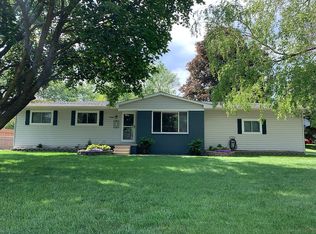 3450 Coseyburn Rd, Waterford, MI 48329