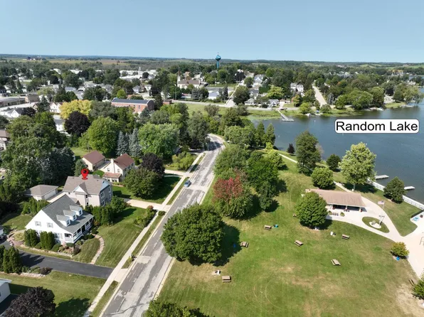 63 Russell DRIVE, Random Lake, WI 53075