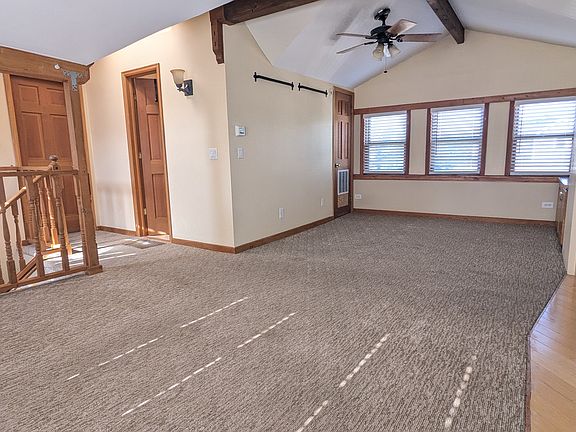 Spacious living room