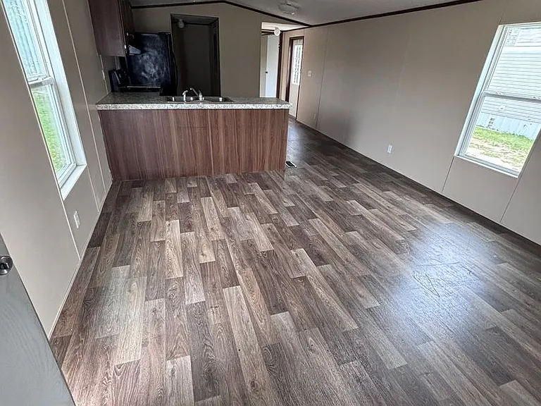 254 Amanda Ln — Photo 6