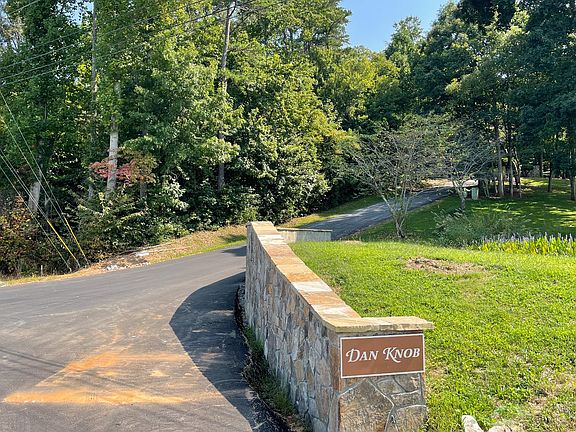 2nd image of 21 Dan Knob Dr
