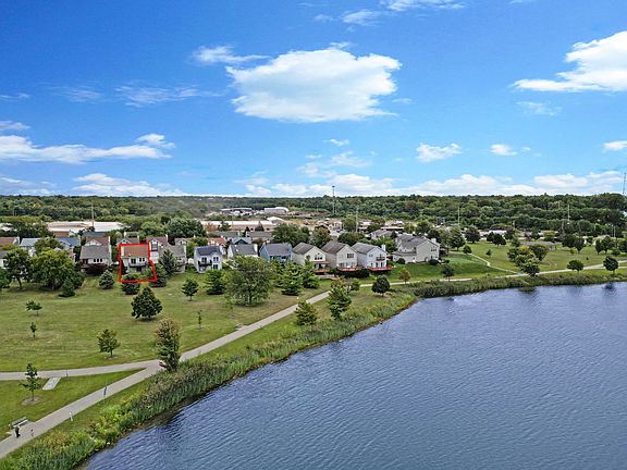 4th image of 32 Parkshores Dr