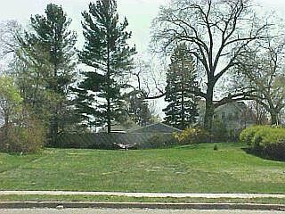 1st image of Lakeshore Dr