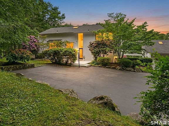 3rd image of 38 Old Redding Road
