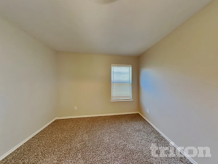 957 Newby Ln — Photo 11