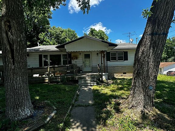 3rd image of 203 W 5th Street