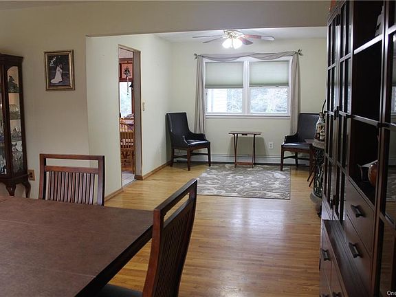 4th image of 320 W Washington Ave