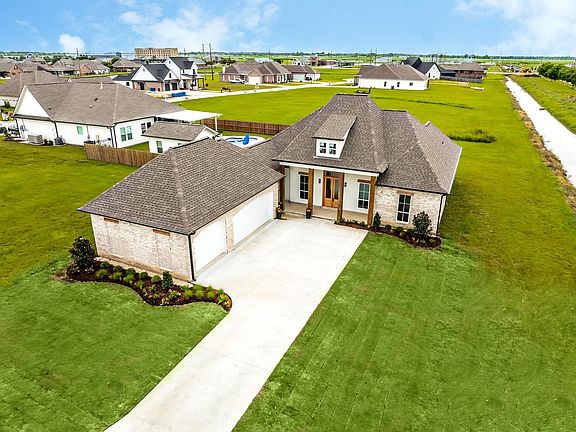 3rd image of 1313 Rosedown Dr