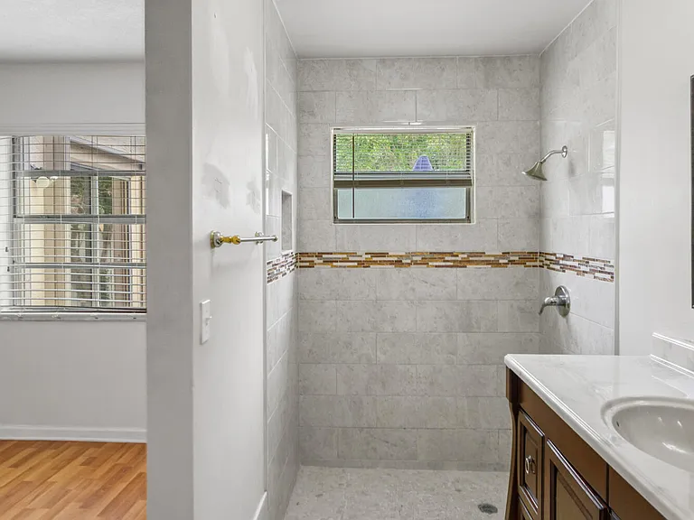 13945 Langley Pl — Photo 28