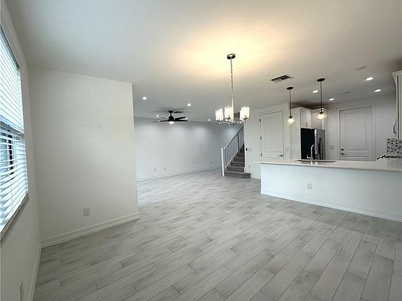 4th image of 7509 Carnegie Way
