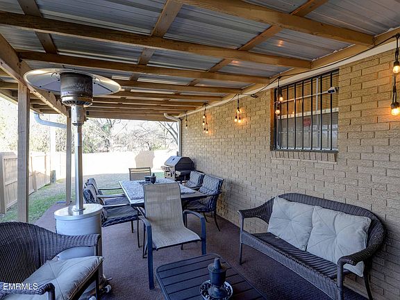 4th image of 1826 16th Ave