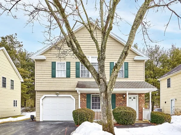 53 Fairway Dr #53, Tewksbury, MA 01876