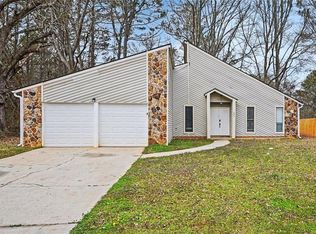 295 River Chase Dr, Jonesboro, GA 30238